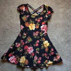 Size M Ambiance skater dress with floral design